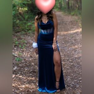 Elegant Navy Velvet Prom Dress with Sheer Waist